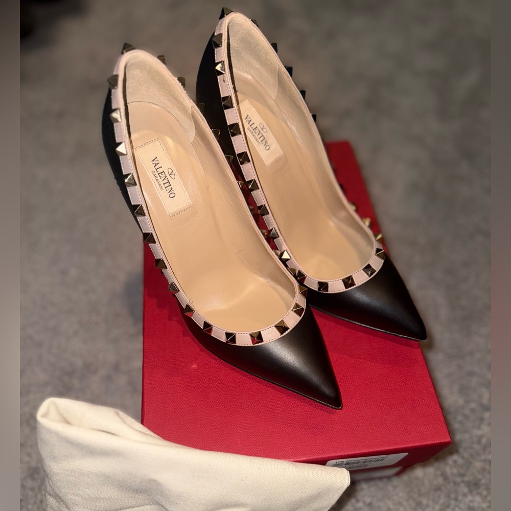 *SOLD** Authentic Valentino Heels